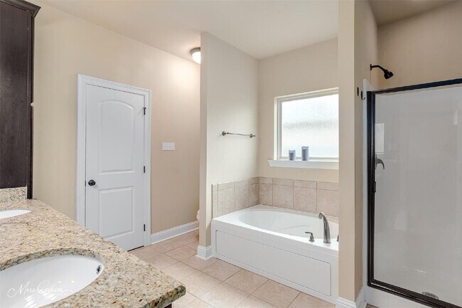 Building Photo - 602 Canoe Trail