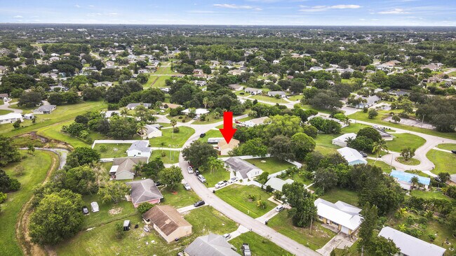 Building Photo - 232 SW Kimball Cir