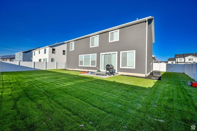 Building Photo - 1034 S 850 W