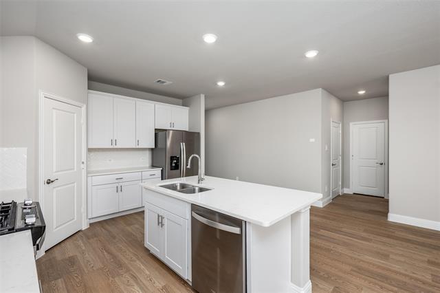 Building Photo - 711 Tidal Dr