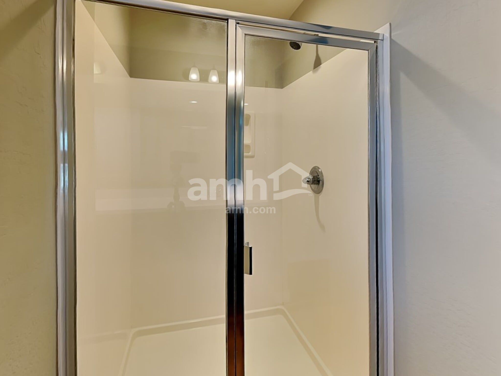 Building Photo - 20727 W Maiden Ln