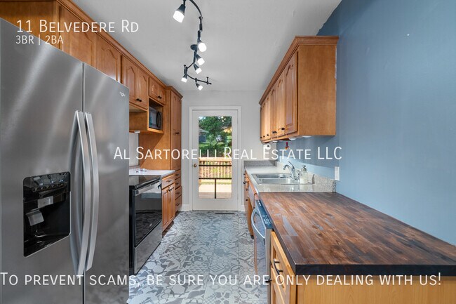 Building Photo - Lots of space in this Pet Friendly home in...