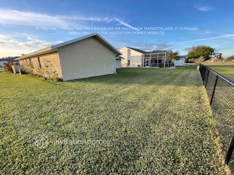 Building Photo - 234 Seasons Dr