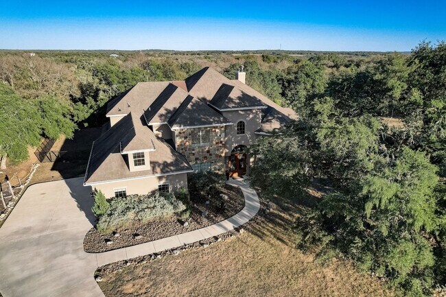 Building Photo - SEPTEMBER  HALF OFF First Month Rent- Spri...