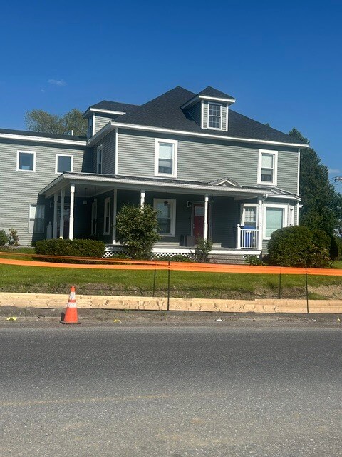 Building Photo - 1169 Essex Rd