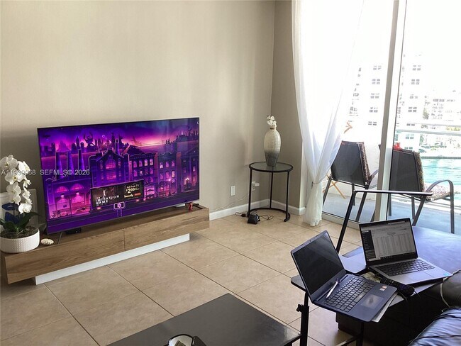 Building Photo - 3001 S Ocean Dr