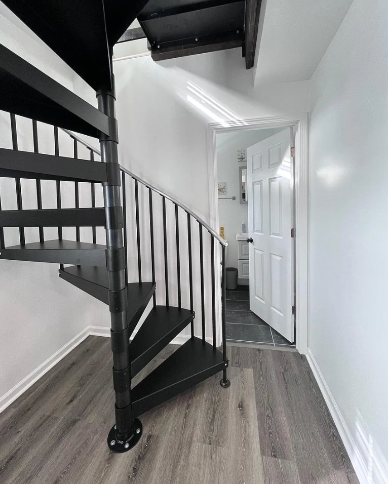 Building Photo - 4358 N Oak Park Ave