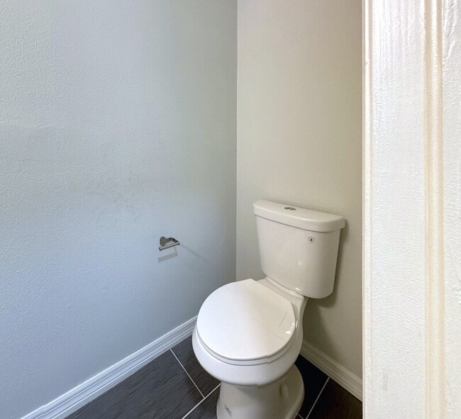 Building Photo - 4330 Tyler Cir N