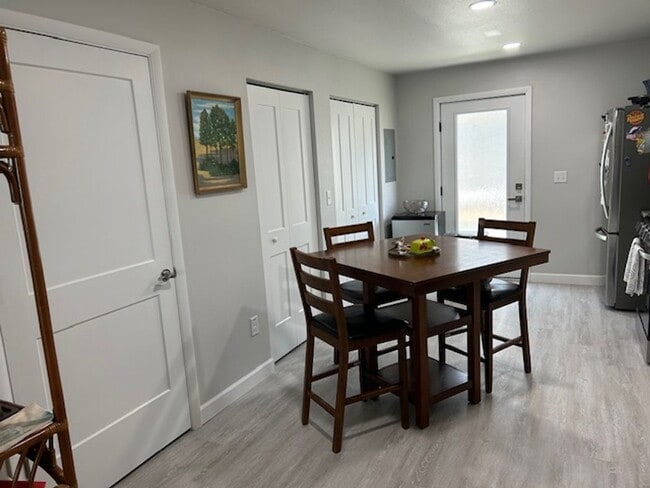 Building Photo - 2 bedroom / 2.5 bath new construction avai...