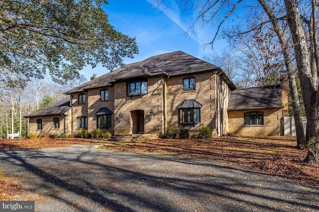 Building Photo - 1322 Commissioners Rd