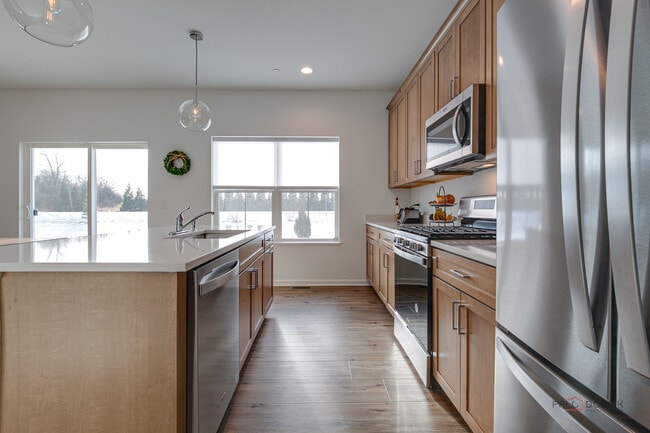 Building Photo - 2490 Olivia Ct