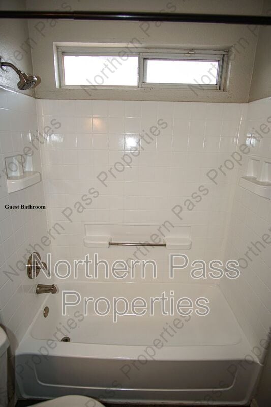 Building Photo - 1686 St Stephen Pl