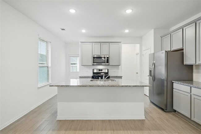 Building Photo - 31335 Horseshoe Meadow Bend Ln