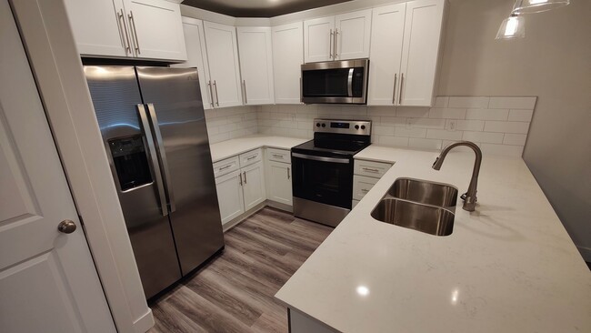 Building Photo - Modern 3 bed 2.5 bath TH for Rent in West ...