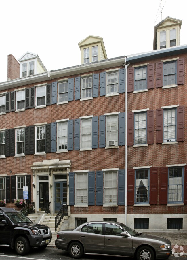 Primary Photo - 713 Pine St