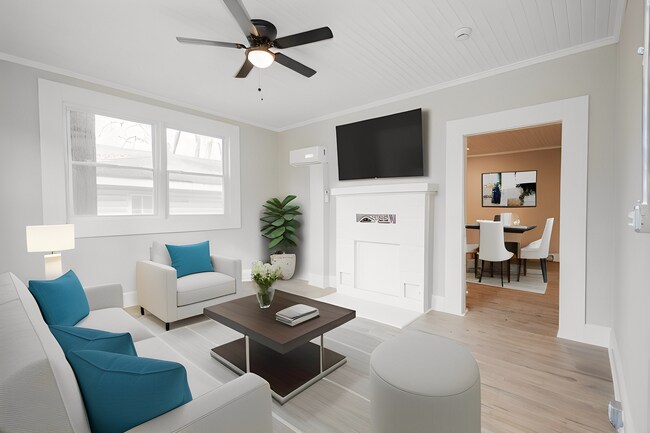 Building Photo - 725 W Poplar St