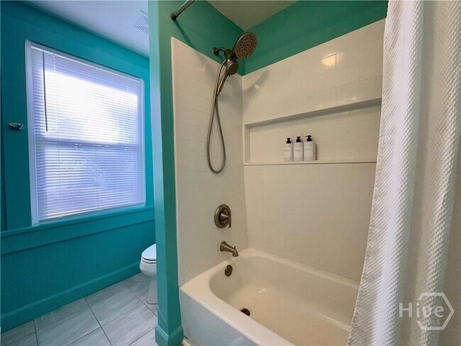 Building Photo - 233 Quacco Rd