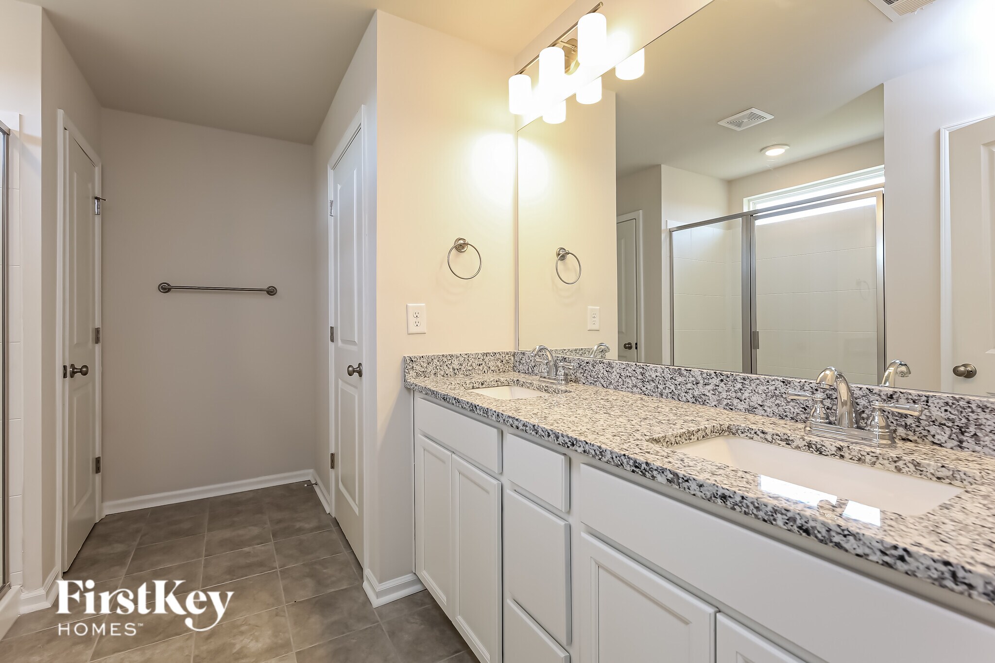 Building Photo - 903 Birchcrest Wy