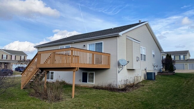 Building Photo - 2901 Red Oak Rd