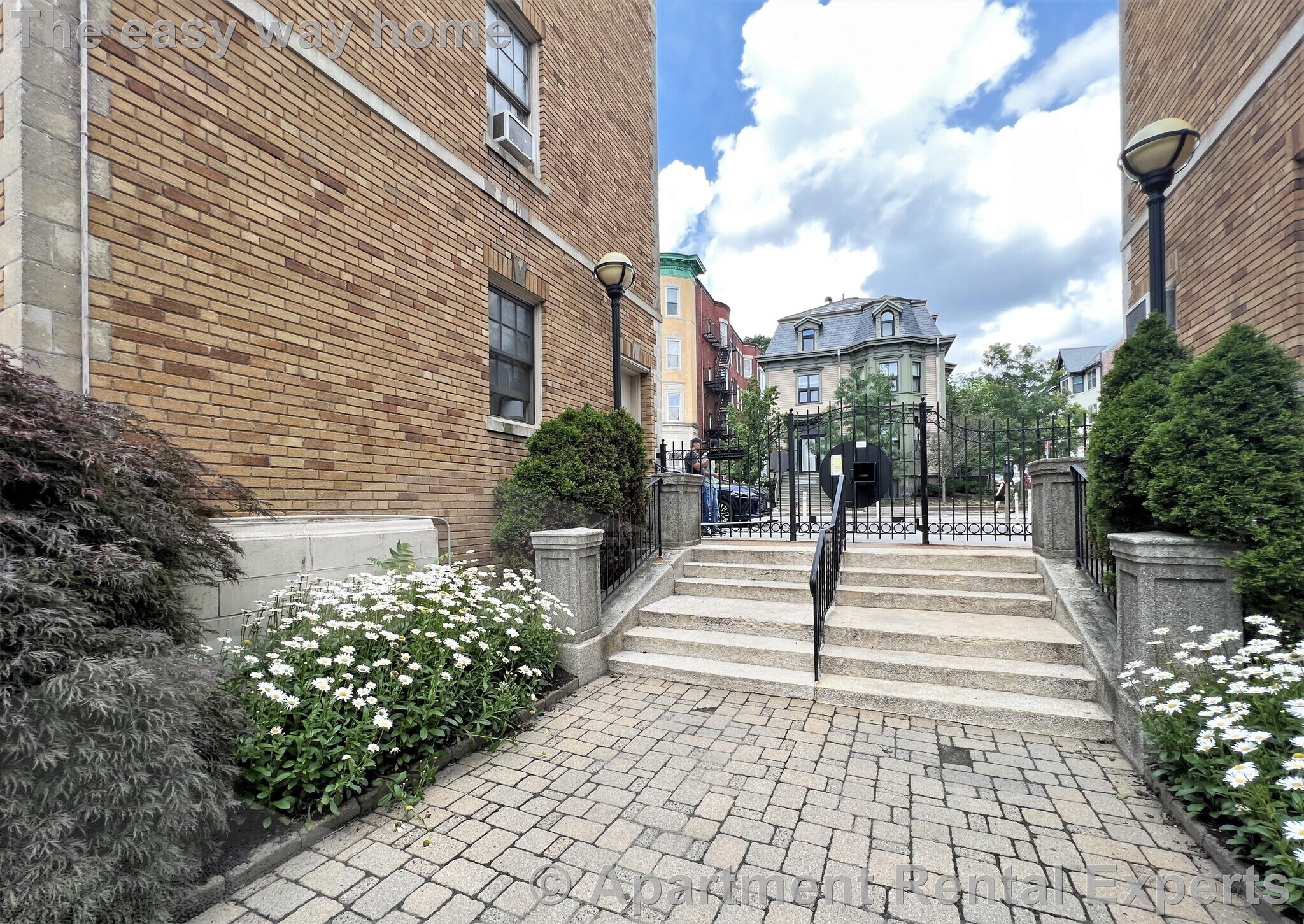 Building Photo - 852 Massachusetts Ave