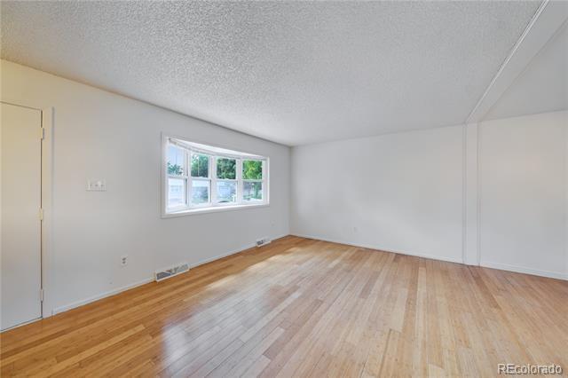 Building Photo - 6233 W Caley Ave