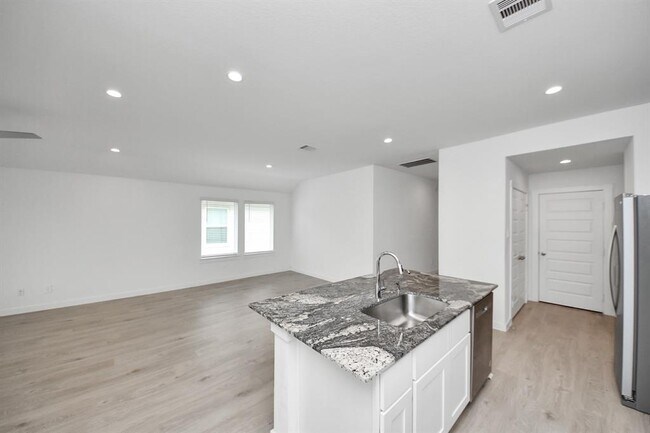 Building Photo - 8034 Tropea Dr