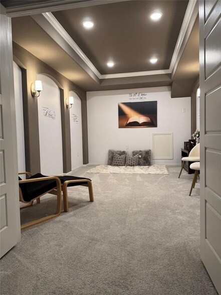 Building Photo - 17821 Limestone Spring Ln