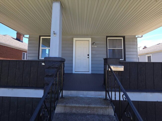 Building Photo - 3027 Fortune Ave