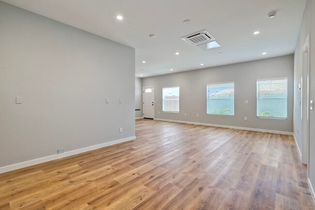 Building Photo - 6834 Tower St