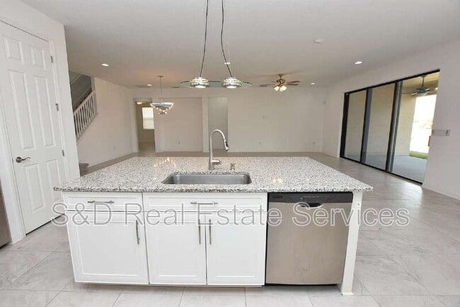 Building Photo - 3953 Aquilla Dr