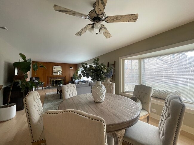 Building Photo - 844 Juniper Rd