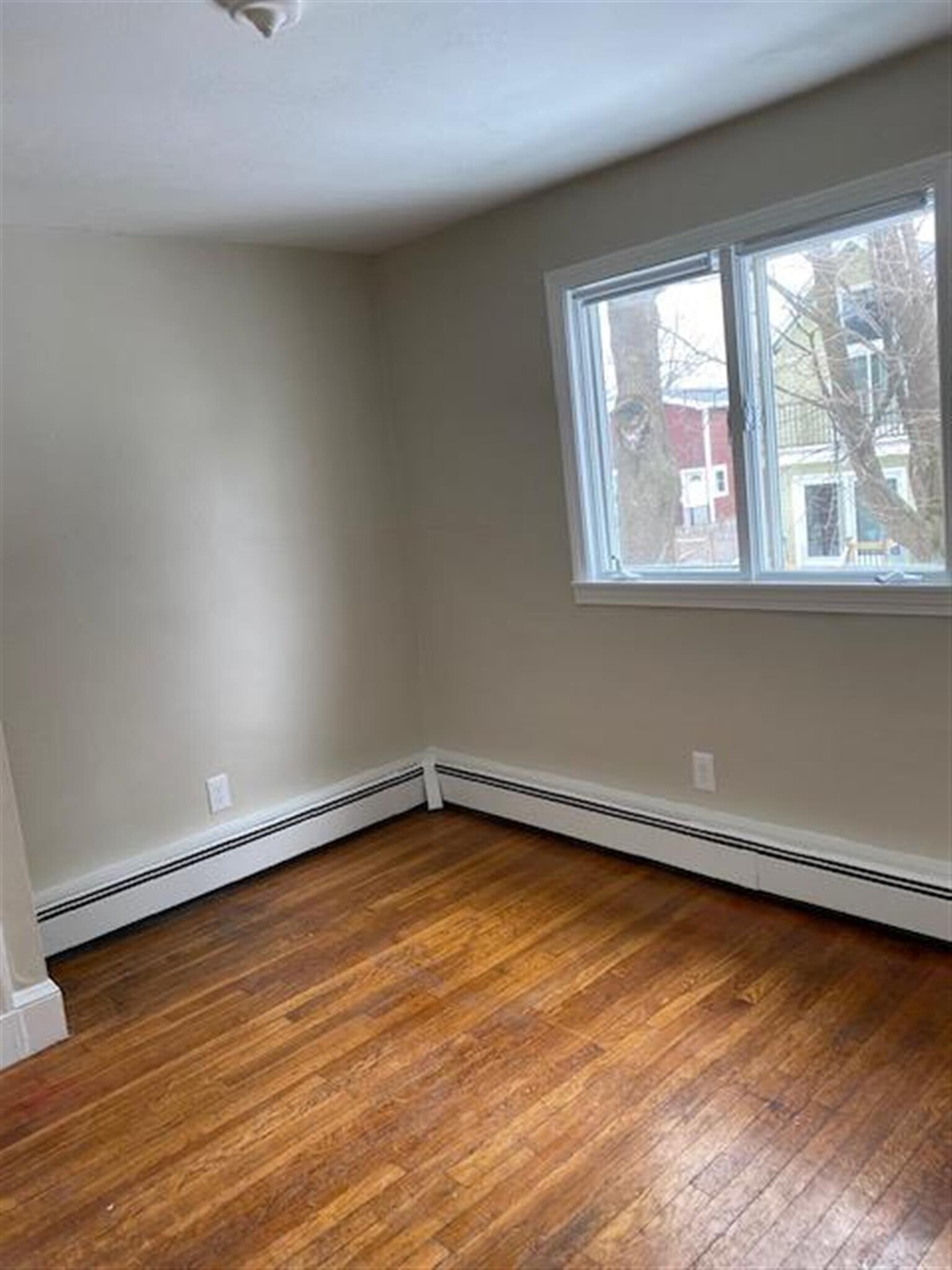 Building Photo - 22 Reed St