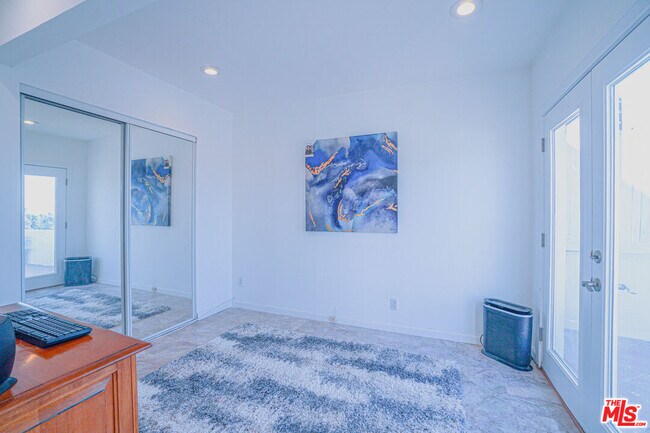 Building Photo - 4201 Don Diablo Dr