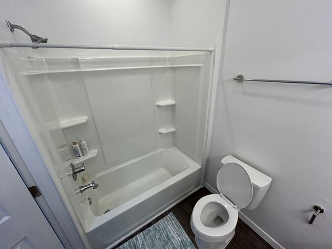 Building Photo - 1404 Miller Ave