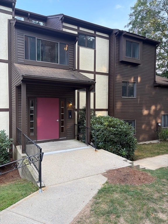 Building Photo - 76 Highwood Dr