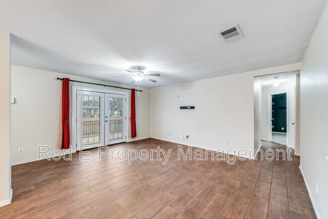 Building Photo - 6858 Celes Meadow Dr