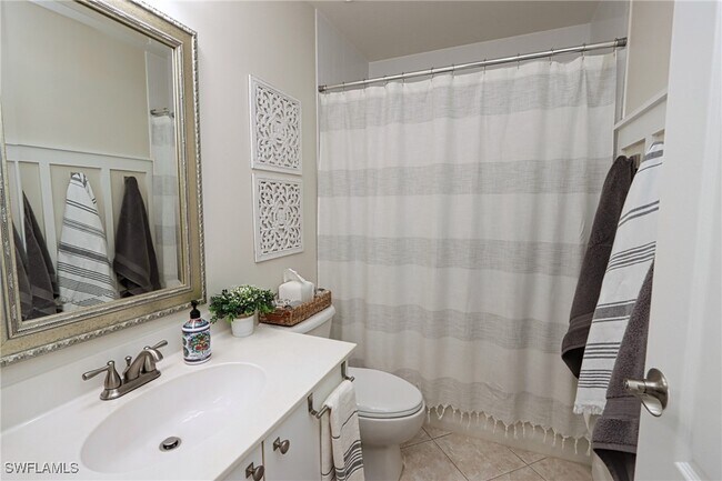 Building Photo - 26160 Clarkston Dr