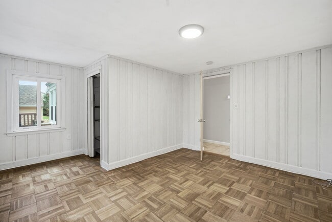 Building Photo - 1108 New Britain Ave