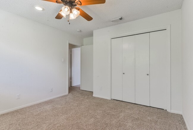 Building Photo - 15175 Diana Ln