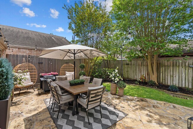 Building Photo - 40 Wellington Ct