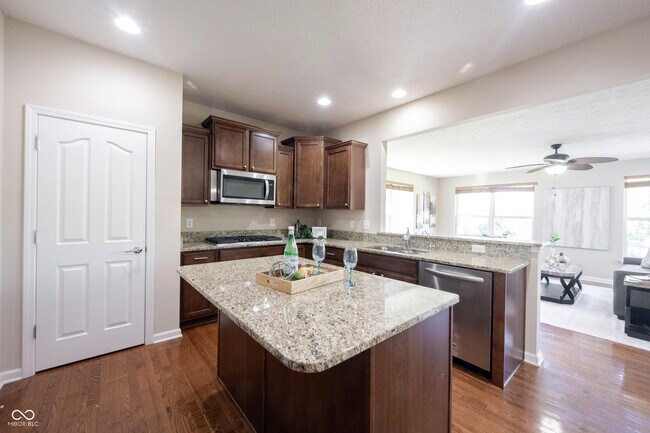 Building Photo - 13086 Avon Cross Way