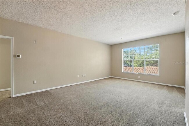 Building Photo - 5572 Metrowest Blvd