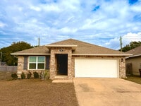 Building Photo - 5747 Guinevere Ln