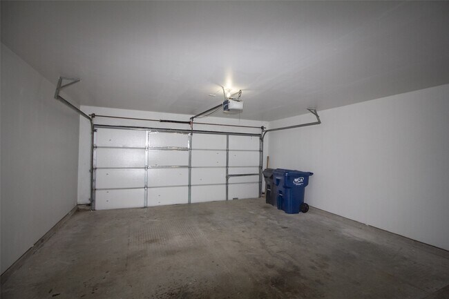 Building Photo - 29523 Legends Stone Dr