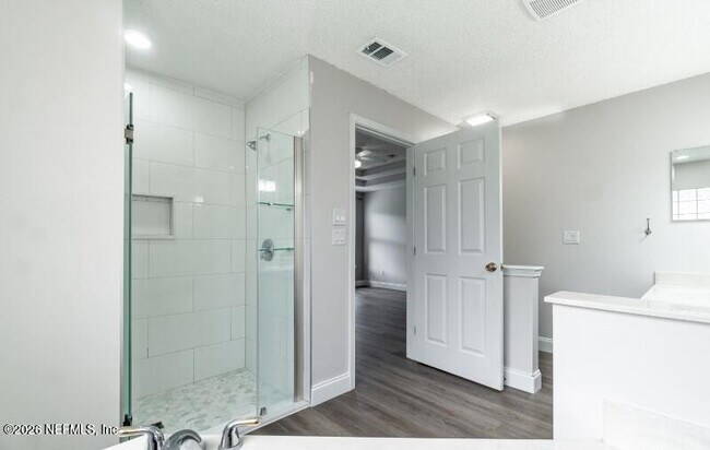 Building Photo - 557 Grand Parke Dr