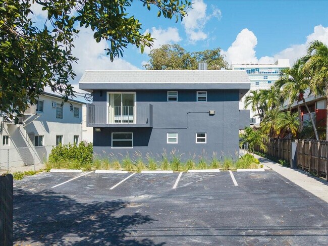 Building Photo - 421 SW 9th St