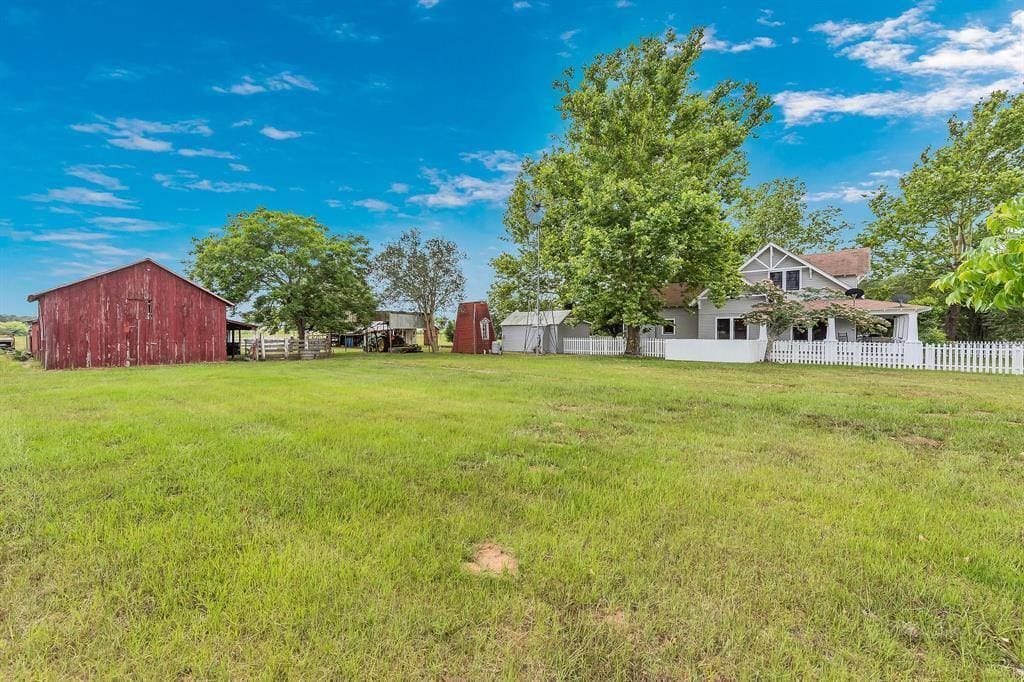 Pasture - 10152 FM949