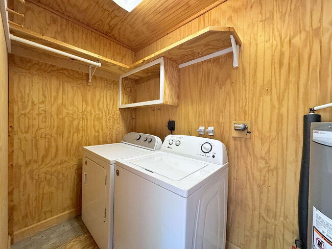 Building Photo - Charming 3 Bedroom Home in Raleigh!