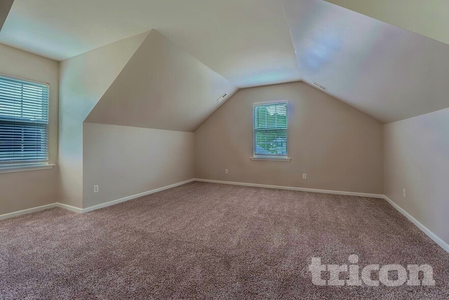 Building Photo - 18430 Train Station Dr