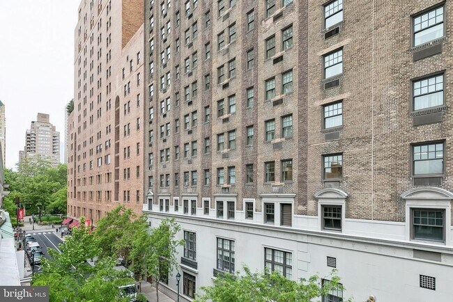 Building Photo - 1706 Locust St
